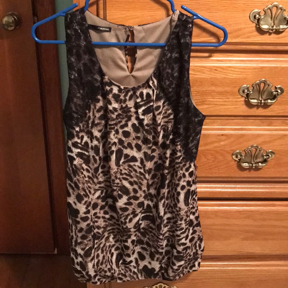 Leopard print sleeveless blouse